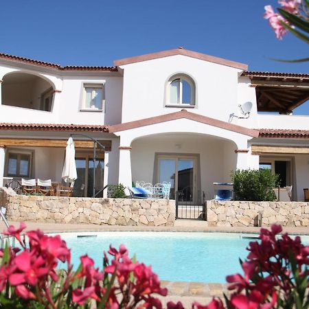 Mediterranean Sea Shell Pool House บูโดนี ภายนอก รูปภาพ